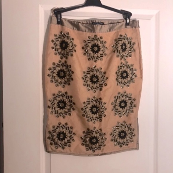 Skirt - Picture 5 of 7